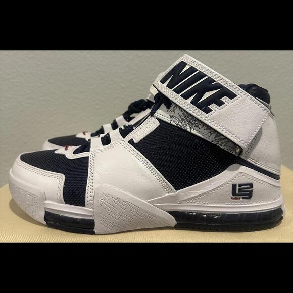 New Zoom Lebron II Mid Top Basketball Sneakers Men's Size 8 or Women's Size 9.5 - Picture 2 of 7